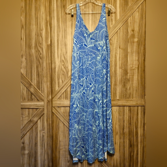 Z Supply Dark and Light Blue Floral Wave Patterned Maxi Dress - Picture 2 of 11